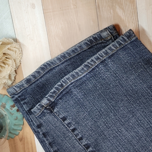 CHICO'S PLATINUM LIGHT WASH BLUE JEANS - Picture 8 of 13